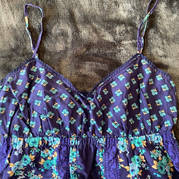 Blue tank top - Picture 3 of 6